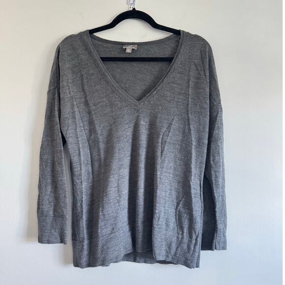 J. Jill Italian Merino Wool Gray V-Neck Sweater Women’s Petite Large L Long - Picture 1 of 5
